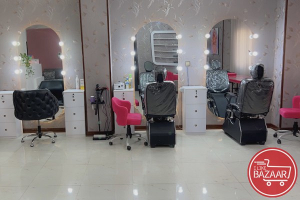 مرکز تخصصی مراقب و زیبایی مو (کراتینه / انواع تراپی مو 